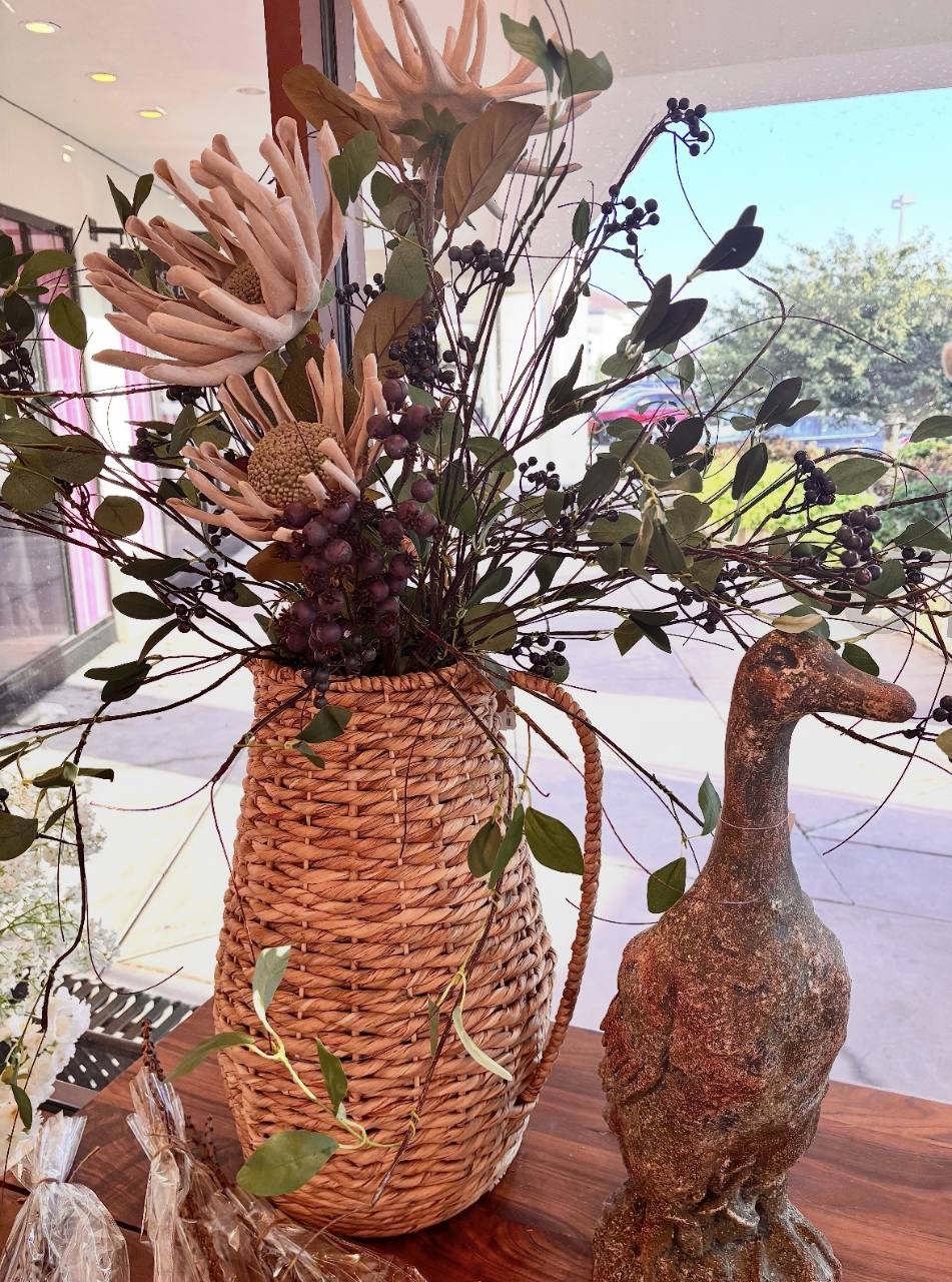 Artistic home gift arrangement